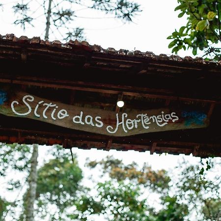 Sitio Das Hortensias Chales Консейсан-да-Ібітіпока Екстер'єр фото